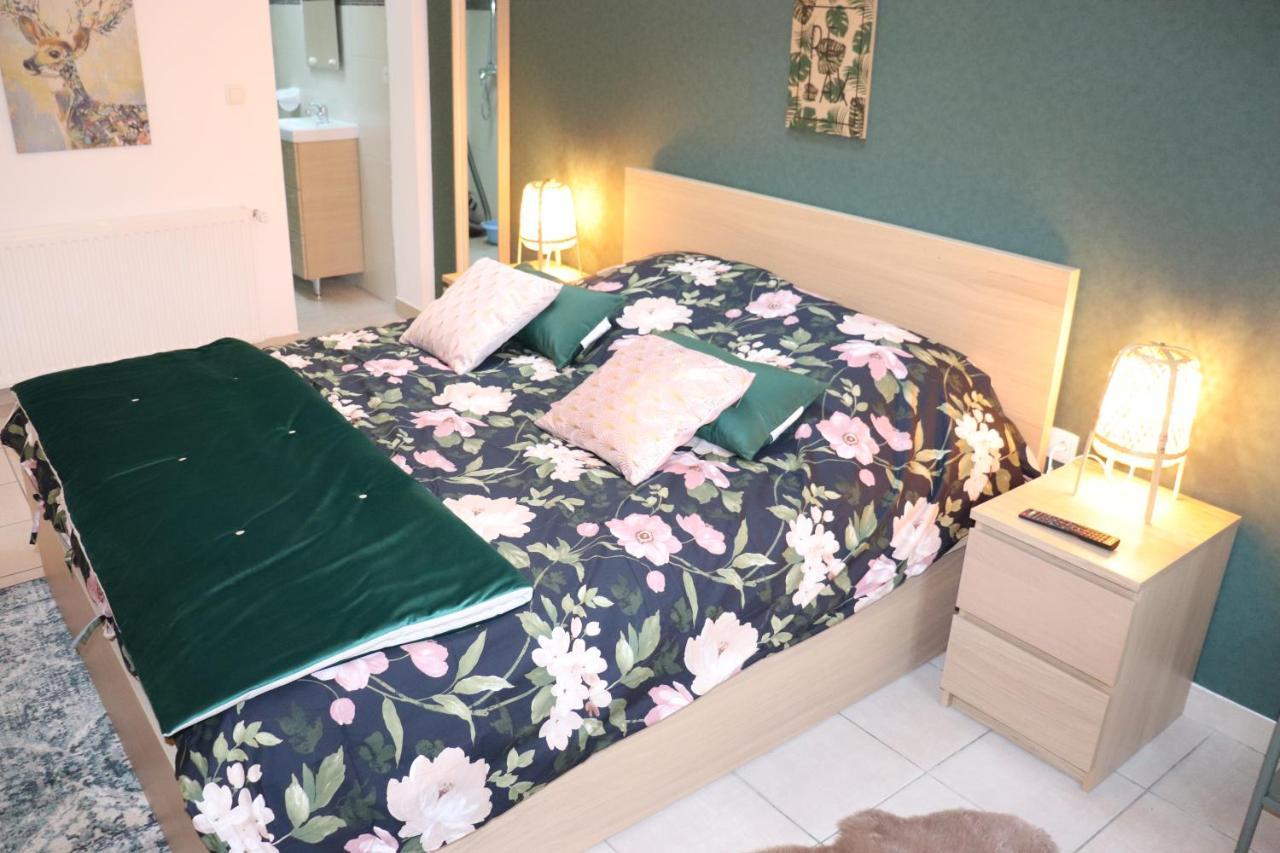 Bed and Breakfast Le Jardin Des Roses Gerponville Zewnętrze zdjęcie
